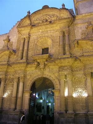 Church in service, Plaza de Armas