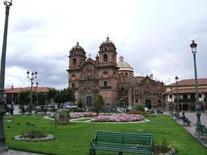 Plaza de Armas, with xmas lights set up